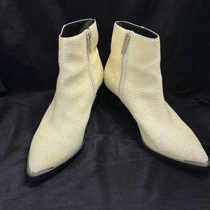 Calvin Klein western style cream ankle boot. 7.5